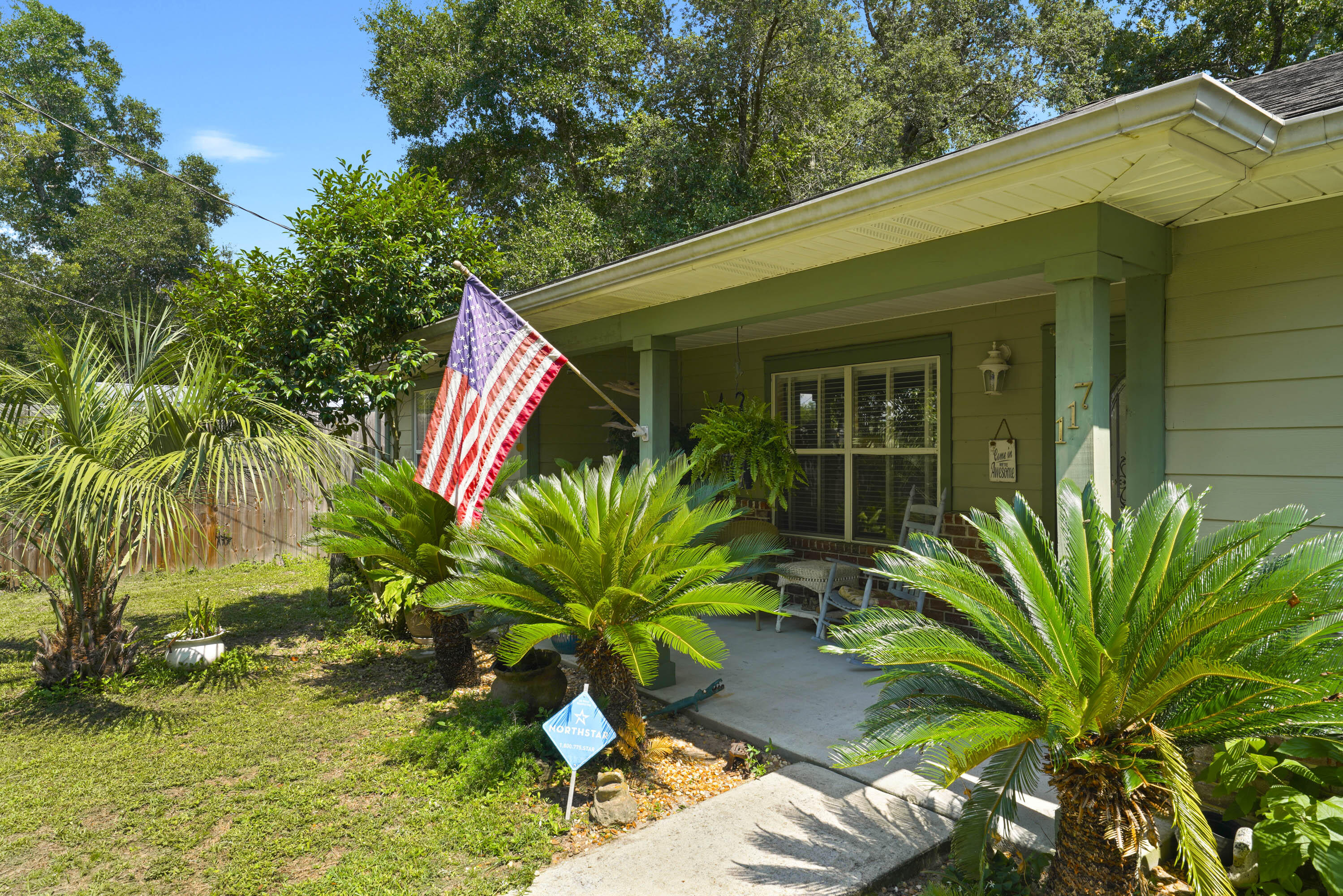 117 Will Street Freeport, FL 32439 - Photo 6 of 19 Front Patio