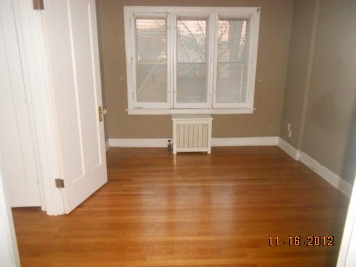 69 Longcommon Road, Unit C2 Riverside, IL 60546 - Photo 4 of 11