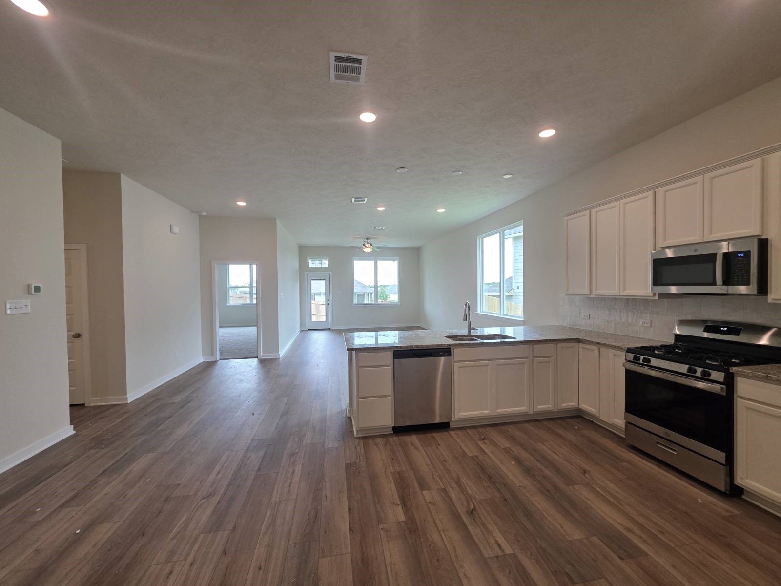 1453 Lk Rdg Drive Brenham, TX 77833 - Photo 8 of 23