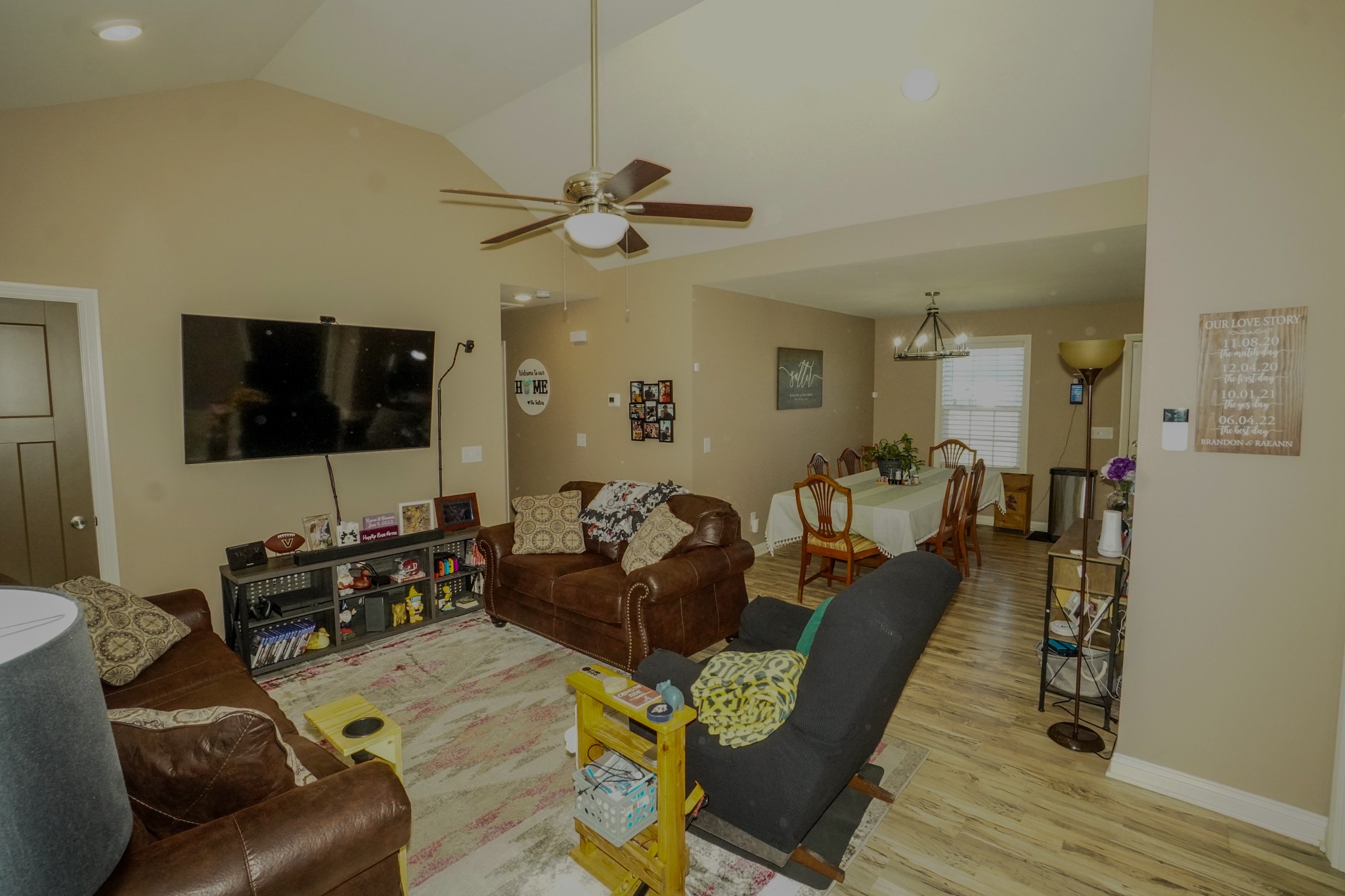451 James Whitefield Road Bethpage, TN 37022 - Photo 12 of 52 a living room with furniture and a flat screen tv