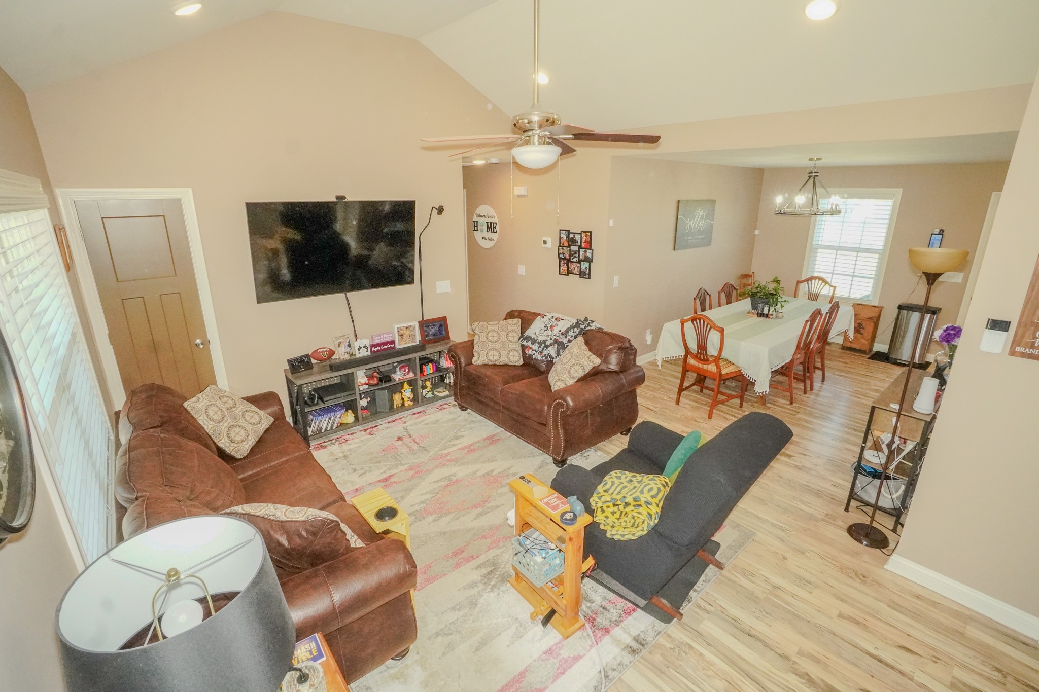 451 James Whitefield Road Bethpage, TN 37022 - Photo 13 of 52 a living room with furniture and a flat screen tv