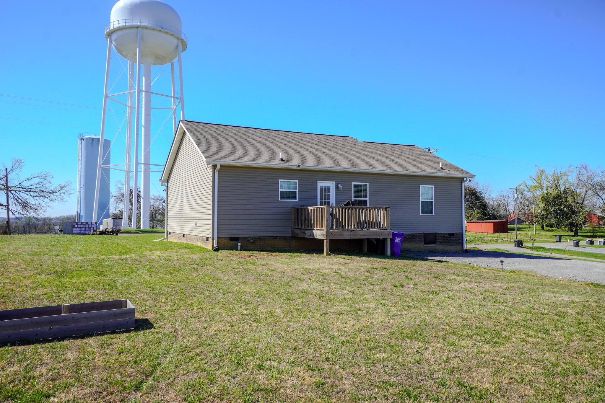 451 James Whitefield Road Bethpage, TN 37022 - Photo 7 of 52 a view of a house with backyard and sitting area