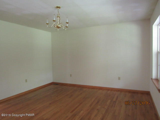 1165 Old Sawmill Road Kunkletown, PA 18058 - Photo 6 of 17 Sawmill Dining