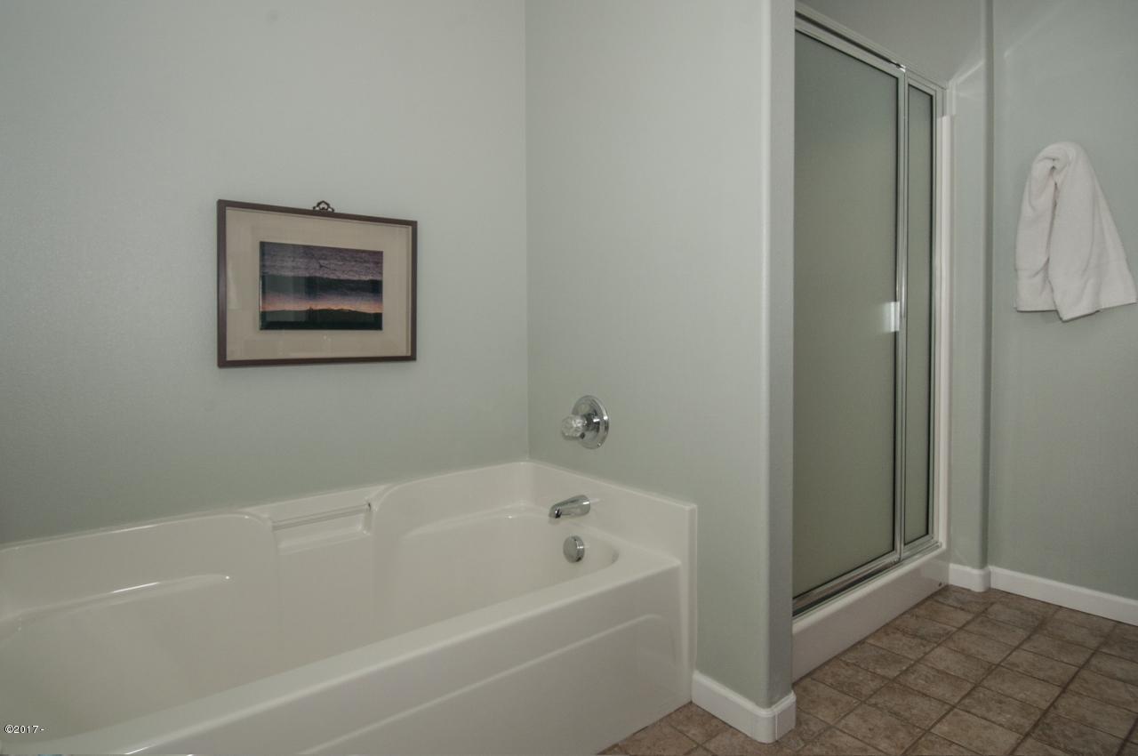 35-45 Northeast Clarke Street Depoe Bay, OR 97341 - Photo 25 of 48 Master Bath-Snuggle Up