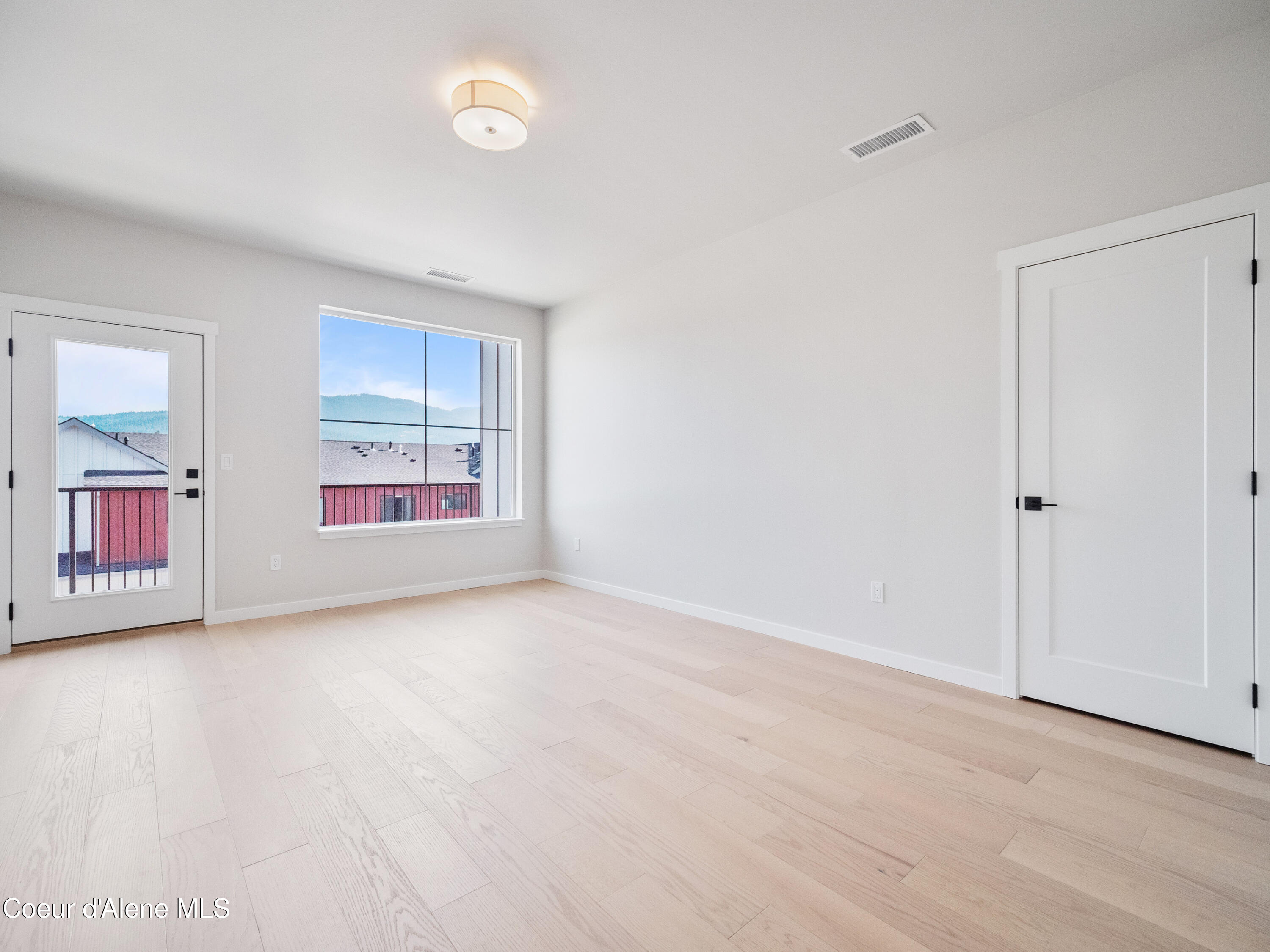 1035 East RR Avenue Post Falls, ID 83854 - Photo 18 of 43 web_Vista_1035_8_24_23