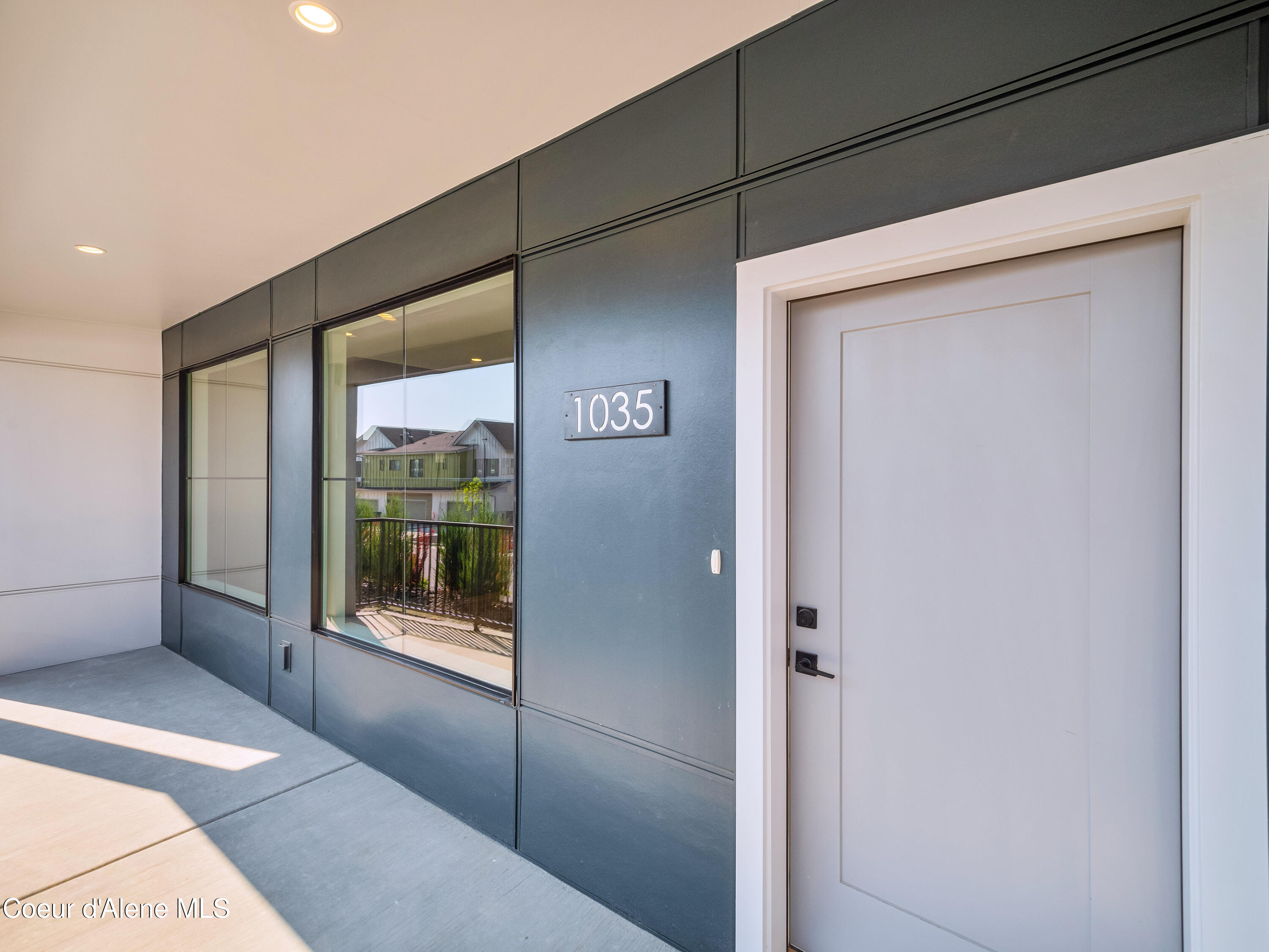 1035 East RR Avenue Post Falls, ID 83854 - Photo 3 of 43 web_Vista_1035_8_24_04