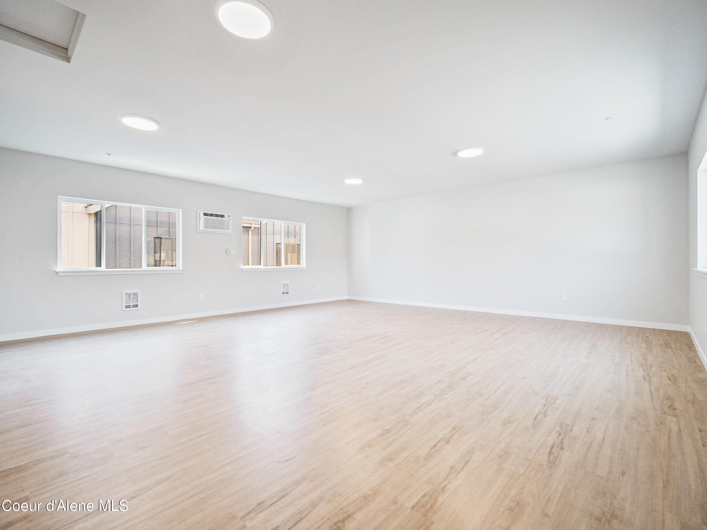 1035 East RR Avenue Post Falls, ID 83854 - Photo 34 of 43 web_Vista_1035_8_24_37