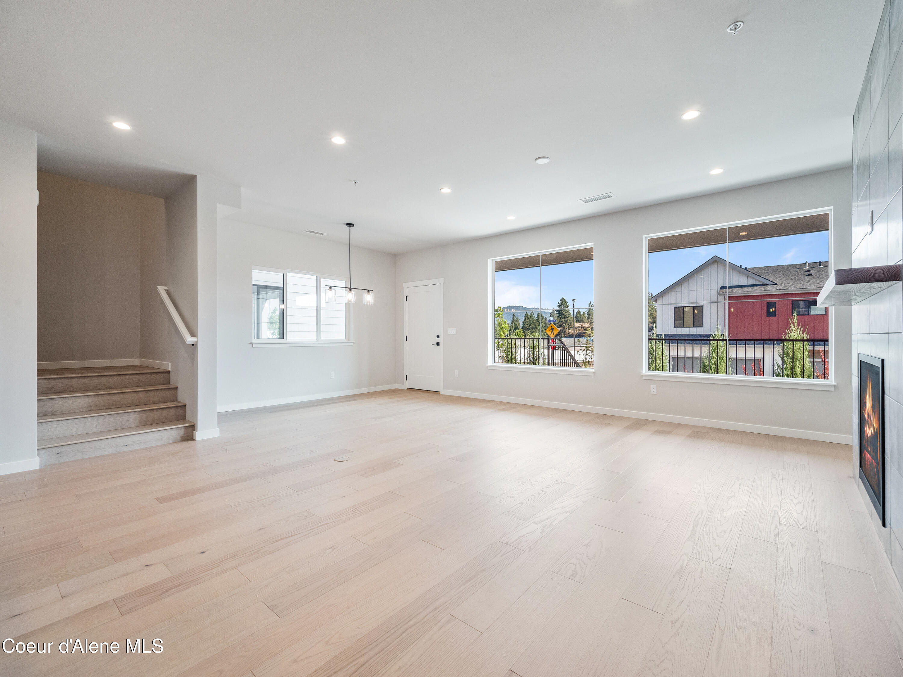 1035 East RR Avenue Post Falls, ID 83854 - Photo 6 of 43 web_Vista_1035_8_24_06