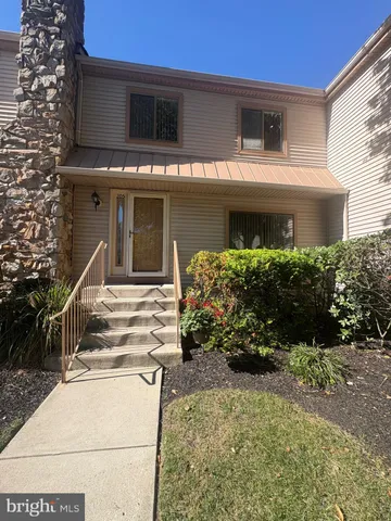 $155,000 | 205 Chanticleer, Cherry Hill, NJ 08003