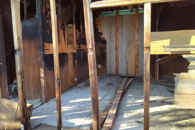 $300,000 | 65 South Mountain Road, Apache Junction, AZ 85120