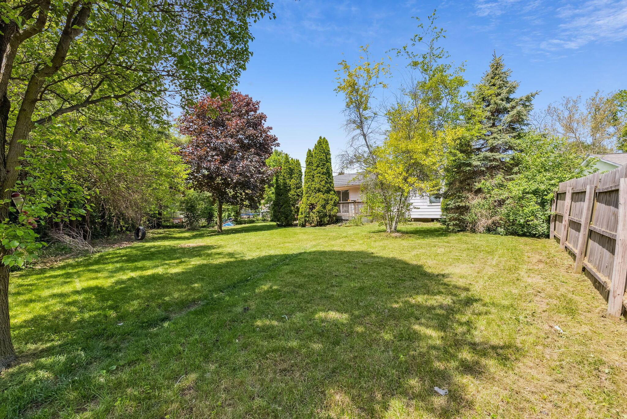 4690 Glendon Road Columbus, OH 43229 - Photo 27 of 28 Backyard