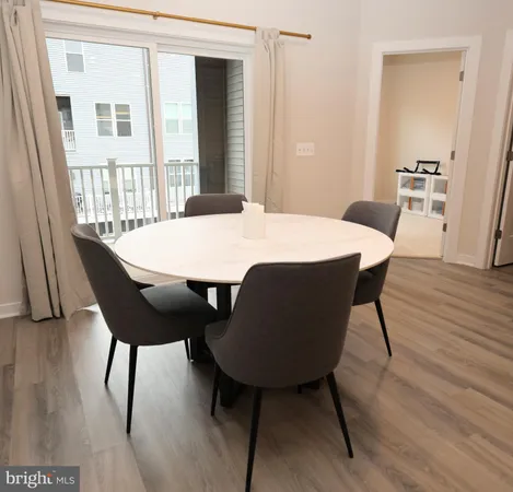 $695,000 | 4619 Olivine Drive, Chantilly, VA 20151