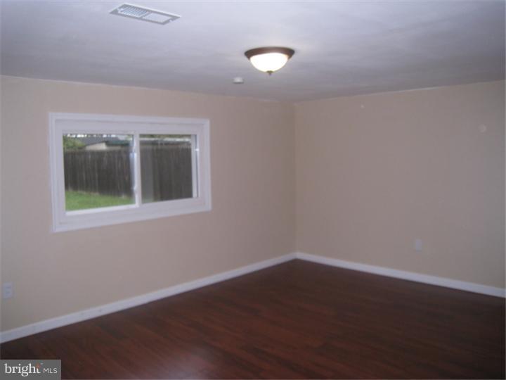 109 Goldengate Road Levittown, PA 19057 - Photo 11 of 23