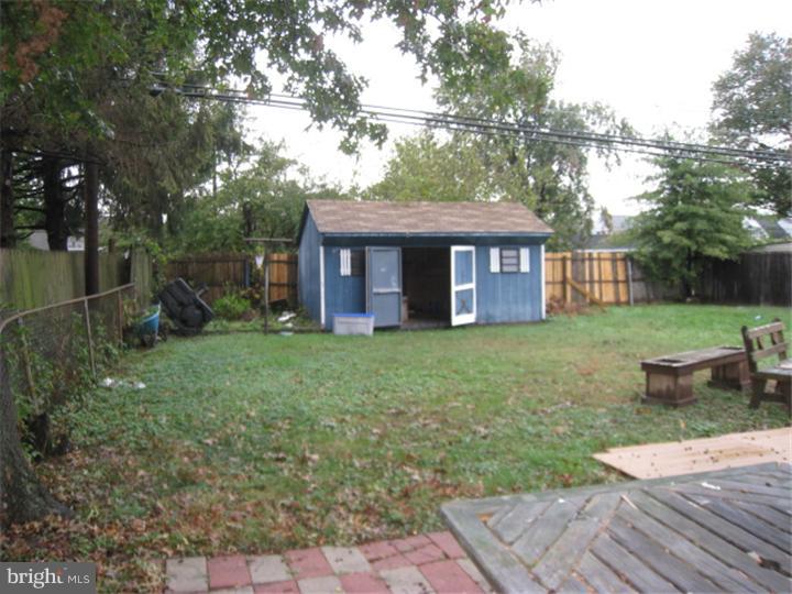 109 Goldengate Road Levittown, PA 19057 - Photo 20 of 23 Back Yard
