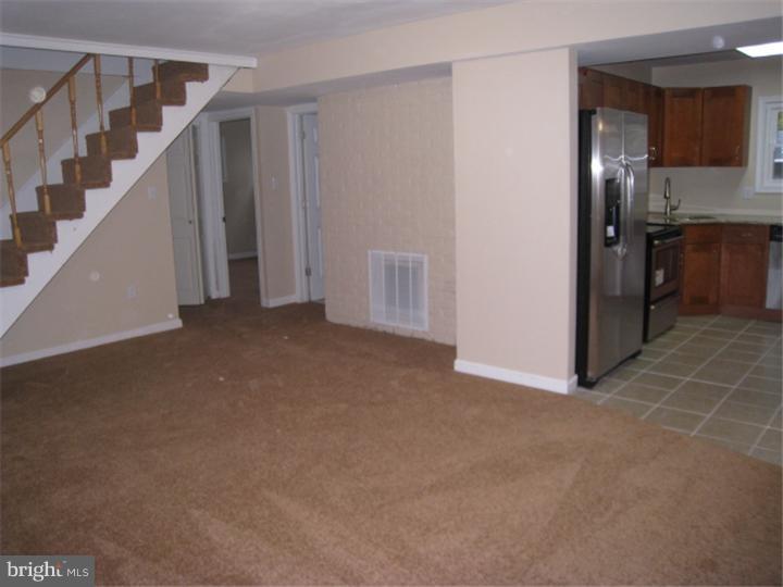 109 Goldengate Road Levittown, PA 19057 - Photo 7 of 23 Living Room