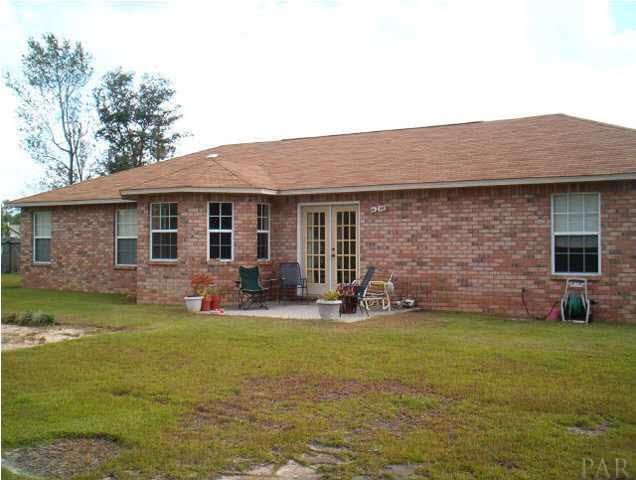 6233 Hunters Ridge Drive Milton, FL 32570 - Photo 7 of 7 Backyard