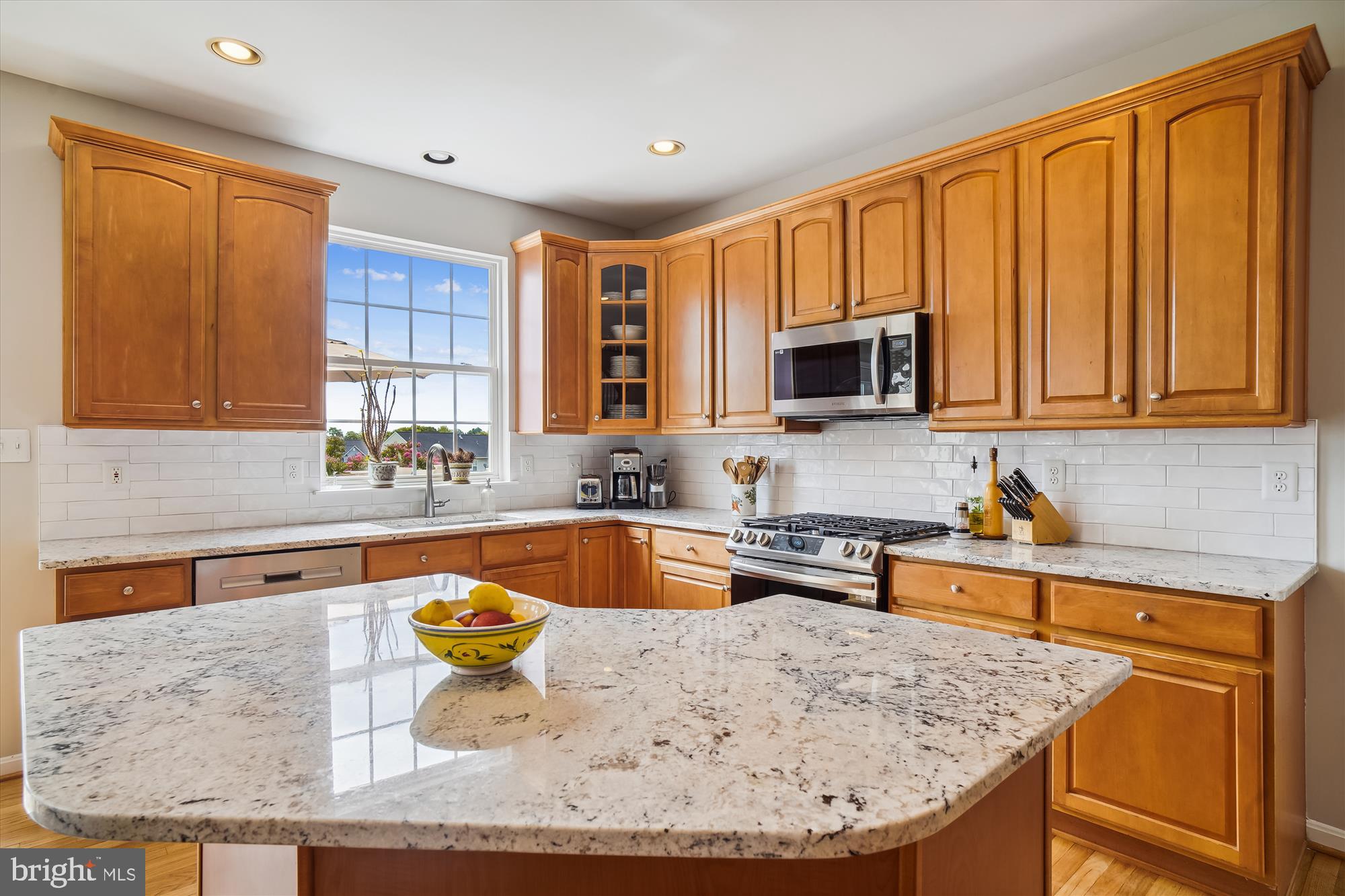 5911 Union Ridge Court Adamstown, MD 21710 - Photo 30 of 94 ISLAND/BREAKFAST BAR
