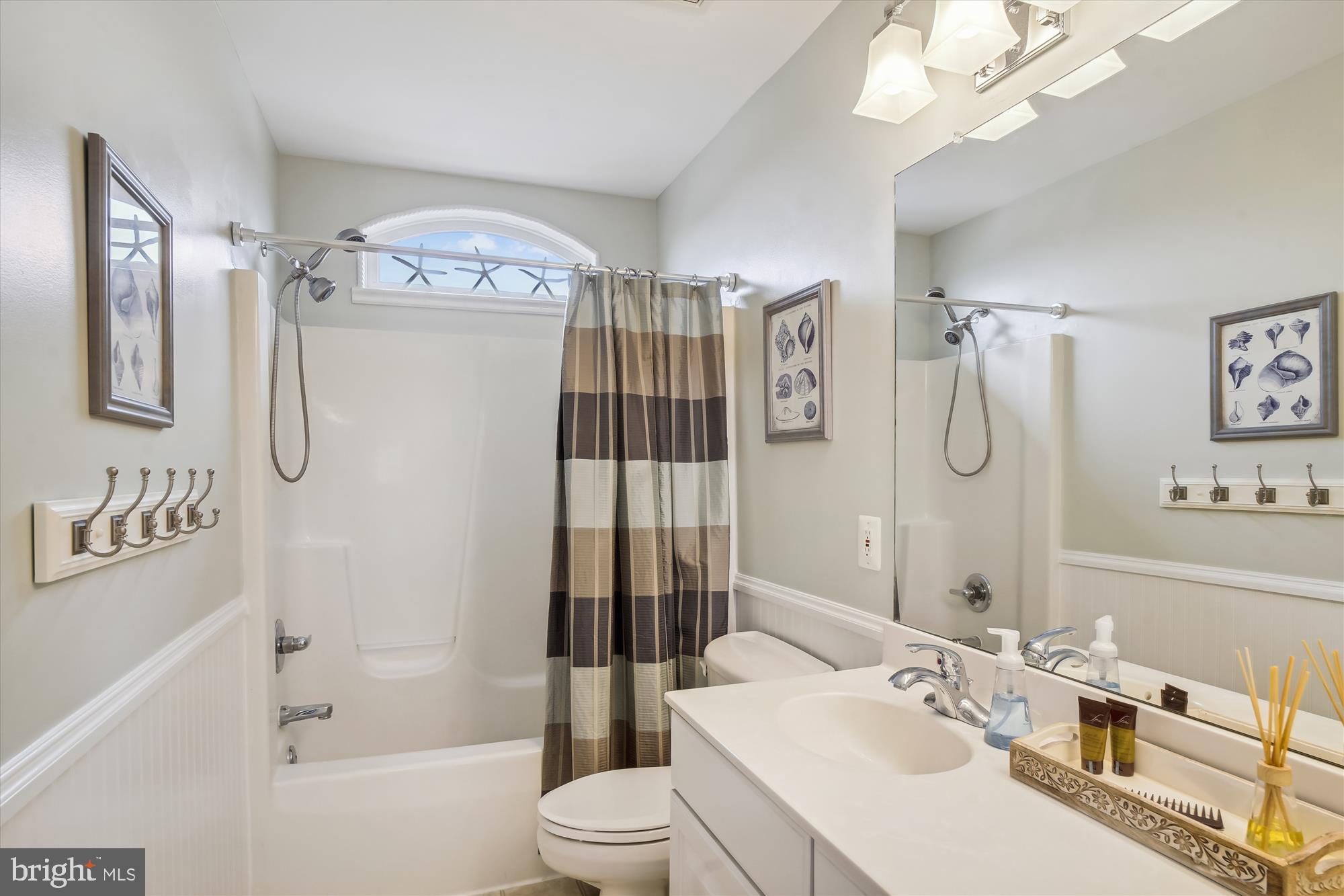 5911 Union Ridge Court Adamstown, MD 21710 - Photo 58 of 94 VANITY W/DOUBLE BOWL SINK & TUB SHOWER