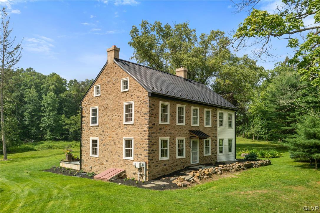 1590 California Road Quakertown, PA 18951 - Photo 1 of 32 Gallery Image 1