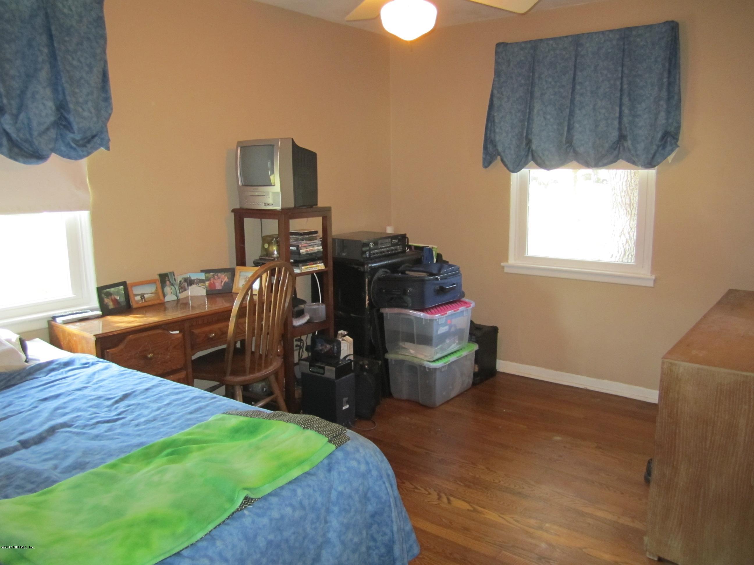 4677 Martingale Road Jacksonville, FL 32210 - Photo 12 of 24 Bedroom 3