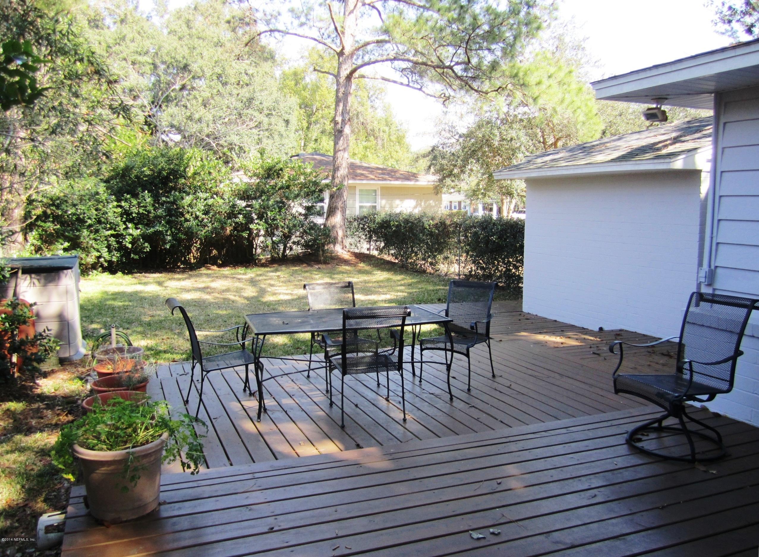 4677 Martingale Road Jacksonville, FL 32210 - Photo 15 of 24 Back yard with 4 level deck!