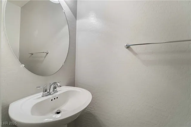 $2,750 | 8078 Encanterra Road, Las Vegas, NV 89113