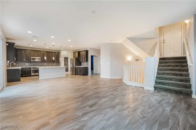 $2,750 | 8078 Encanterra Road, Las Vegas, NV 89113