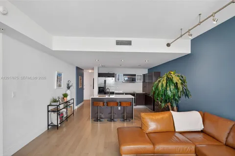 $529,999 | 1900 North Bayshore Drive, Unit 4606, Miami, FL 33132