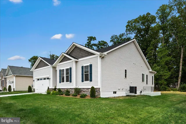 $3,100 | 8627 Fleetwood Drive, Spotsylvania, VA 22551