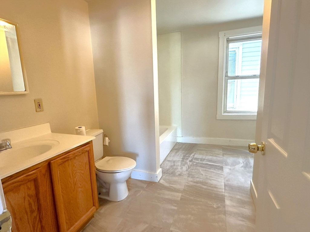 177 Nashua Street, Unit 5 Fall River, MA 02721 - Photo 7 of 18 Gallery Image 7