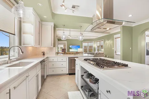 $1,025,000 | 15112 Collegiate Court, Baton Rouge, LA 70810