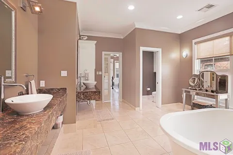 $1,025,000 | 15112 Collegiate Court, Baton Rouge, LA 70810