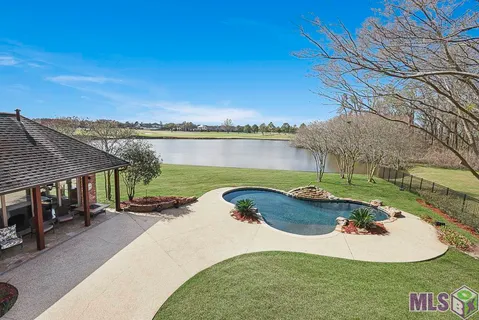 $1,025,000 | 15112 Collegiate Court, Baton Rouge, LA 70810