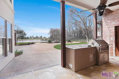 $1,025,000 | 15112 Collegiate Court, Baton Rouge, LA 70810