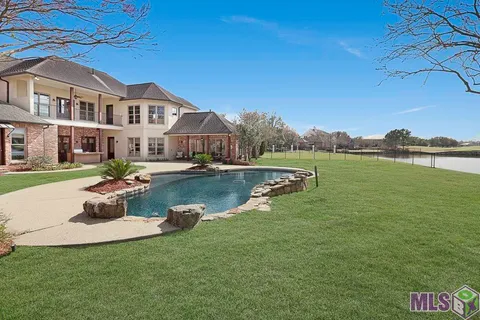 $1,025,000 | 15112 Collegiate Court, Baton Rouge, LA 70810