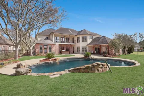 $1,025,000 | 15112 Collegiate Court, Baton Rouge, LA 70810