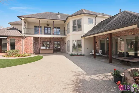 $1,025,000 | 15112 Collegiate Court, Baton Rouge, LA 70810