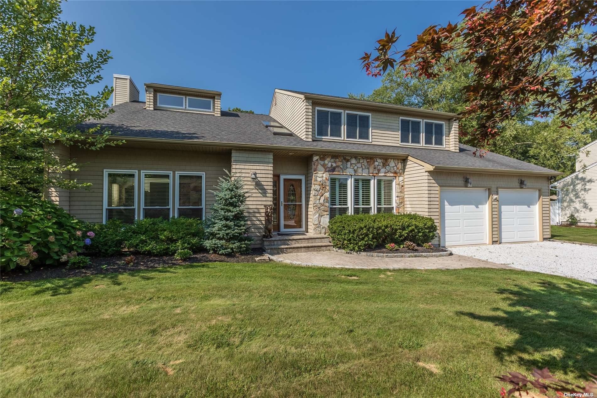222 Blue Point Road Oakdale, NY 11769 - Photo 1 of 1 Gallery Image 1