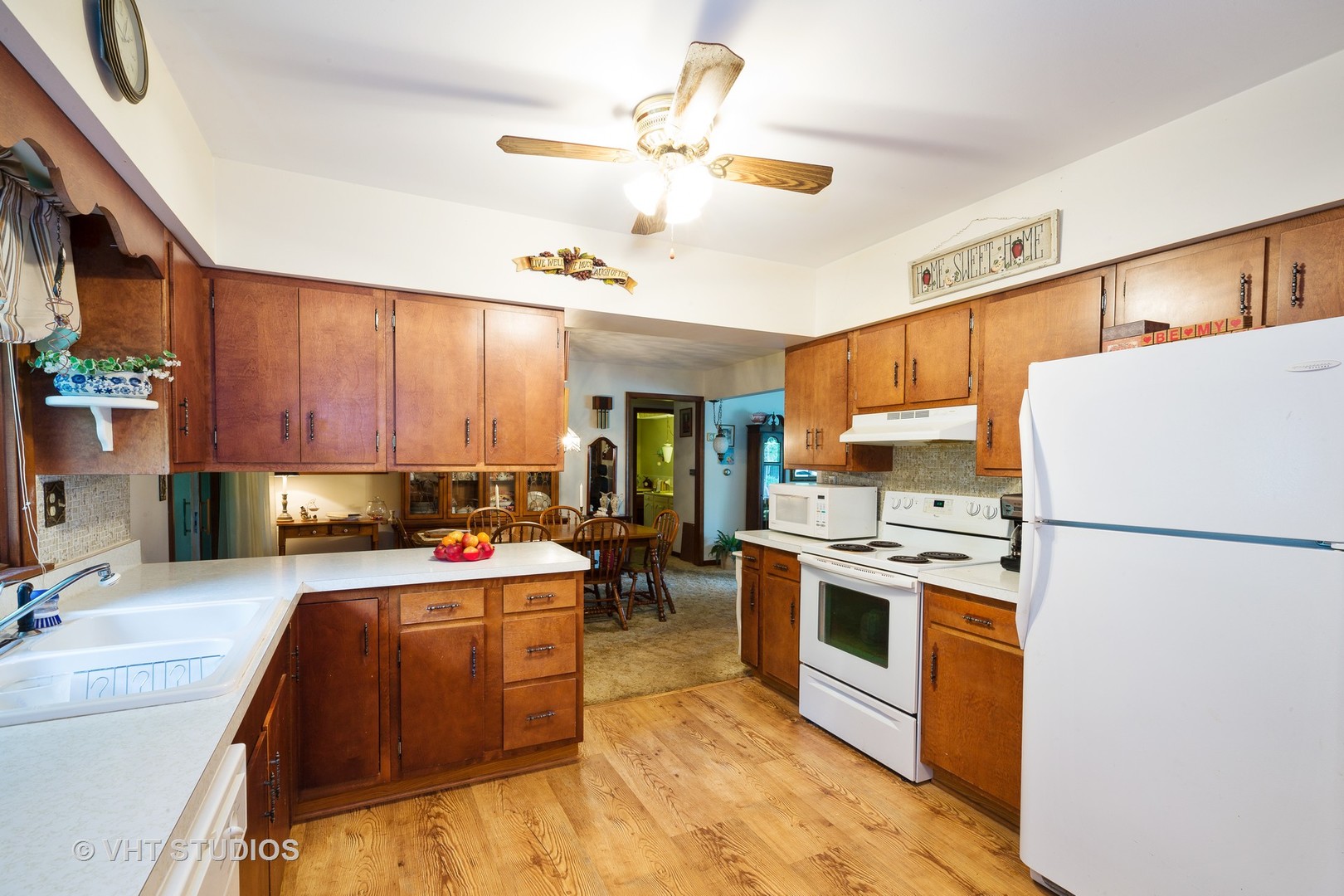 511 Chicago Road Paw Paw, IL 61353 - Photo 3 of 10 Gallery Image 3
