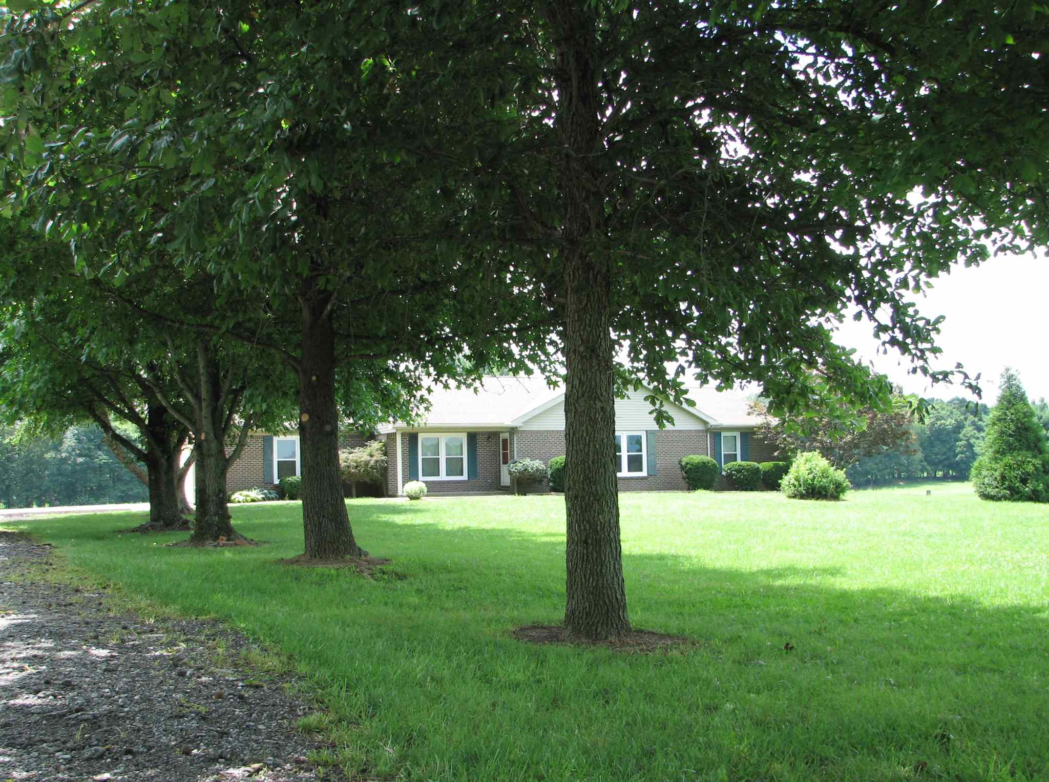 3320 Vines Road Mount Vernon, IN 47620 - Photo 4 of 36 Gallery Image 4