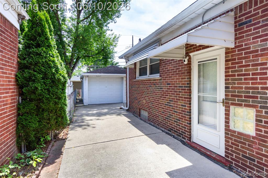 14869 Champaign Road Allen Park, MI 48101 - Photo 30 of 34