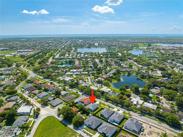 an aerial view of multiple house