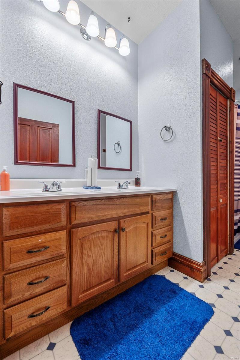 120 Ferry Street Chester, IL 62233 - Photo 33 of 37