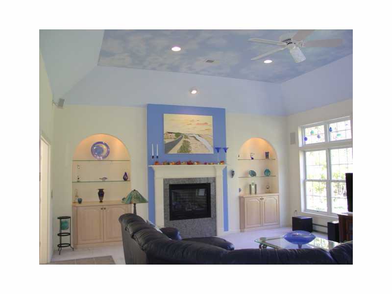 200 Old Staples Road Cumberland, RI 02864 - Photo 11 of 25 Living Room.