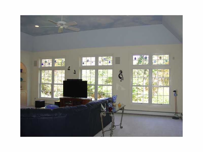 200 Old Staples Road Cumberland, RI 02864 - Photo 12 of 25 Living Room.