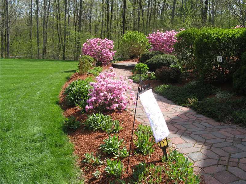 200 Old Staples Road Cumberland, RI 02864 - Photo 24 of 25 Yard/Garden.