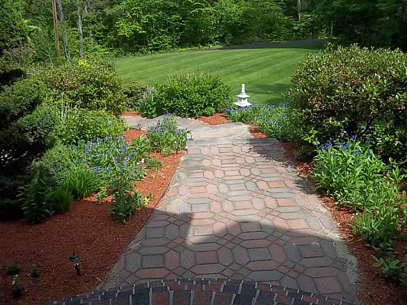 200 Old Staples Road Cumberland, RI 02864 - Photo 25 of 25 Yard/Garden.