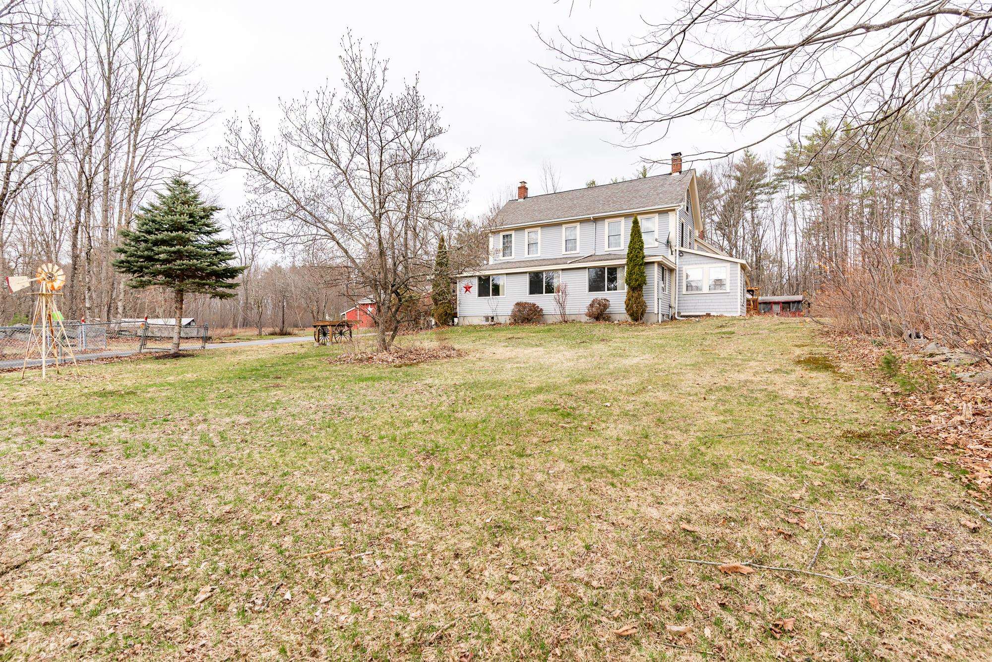 671 Washington Street Barrington, NH 03825 - Photo 1 of 55