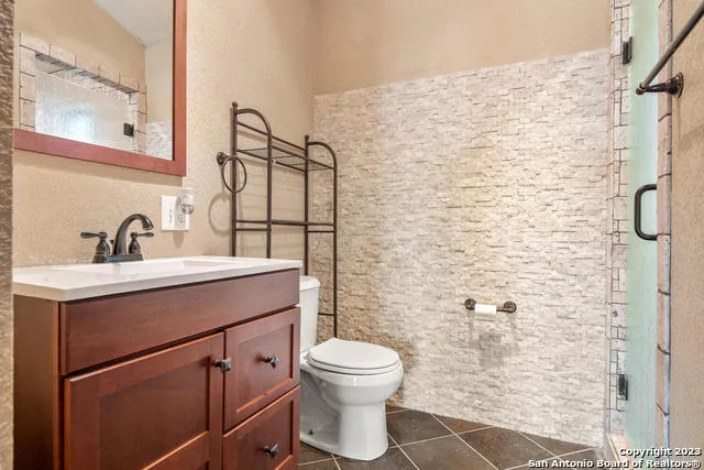 $1,975 | 322 Riviera Drive, Canyon Lake, TX 78133