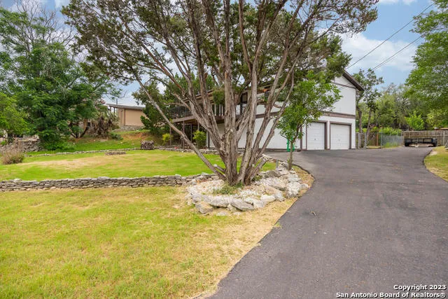 $1,975 | 322 Riviera Drive, Canyon Lake, TX 78133